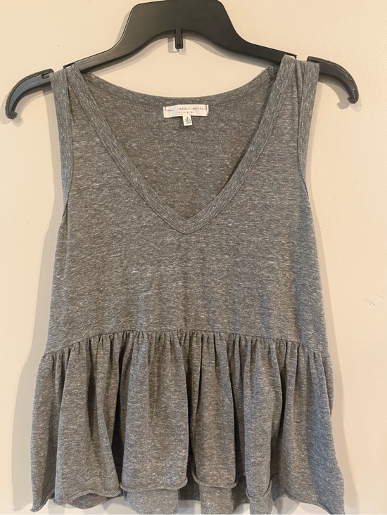 TRULY Tops - TRULY Gray V-Neck Ruffle Hem Tank Top